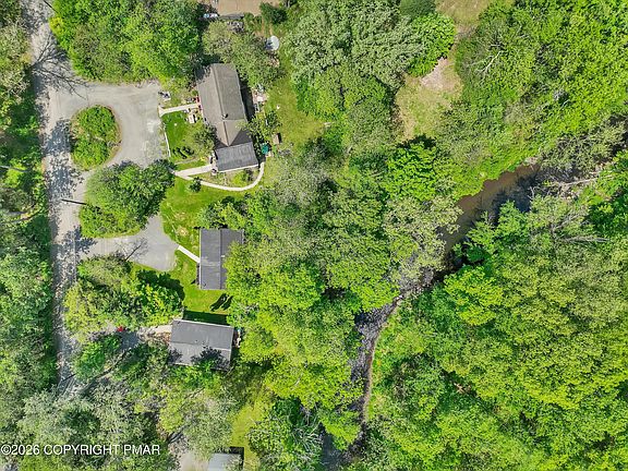 3rd image of 1462&1466 Pocono Ln