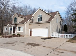 26906 Sprague Rd, Olmsted Township, OH 44138