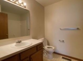 206 Stonewall Court, Nappanee, IN 46550