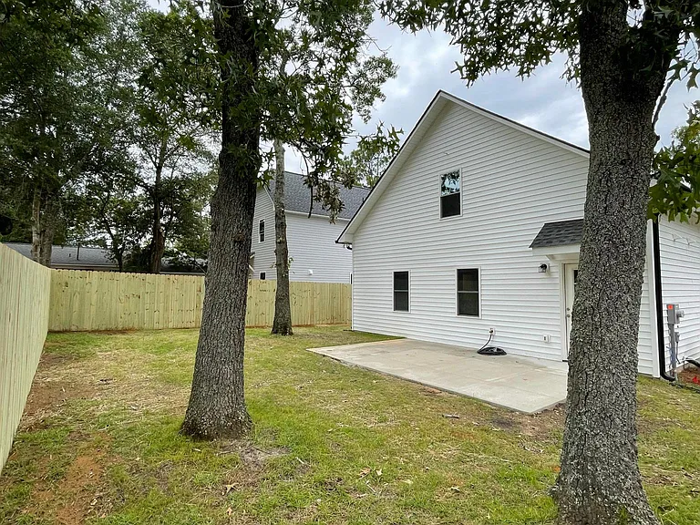 475 N Saylor St — Photo 20