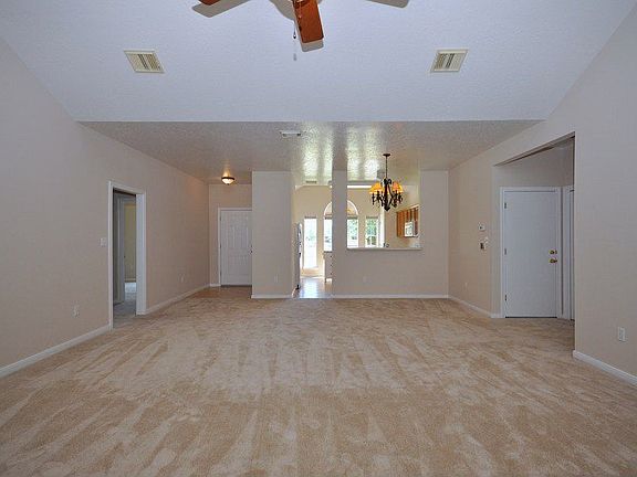 5th image of 807 Hartman Dr