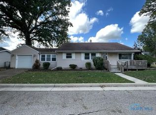 122 Elm Dr, Bryan, OH 43506