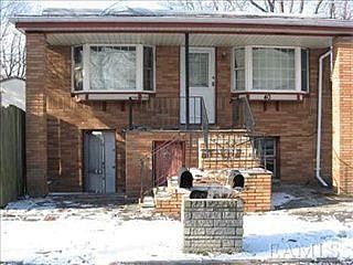 1st image of 40 Lawrence Ave