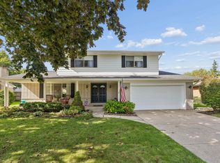 35299 Rhoades Dr, Clinton Township, MI 48035