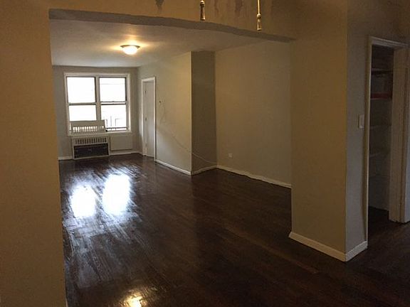 2nd image of 5610 94th St APT 4D
