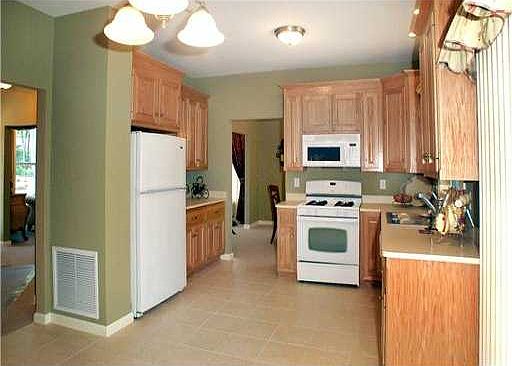 5th image of 170 Providence Pike Unit 23