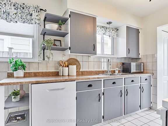 3rd image of 316 Burrows Hall Blvd