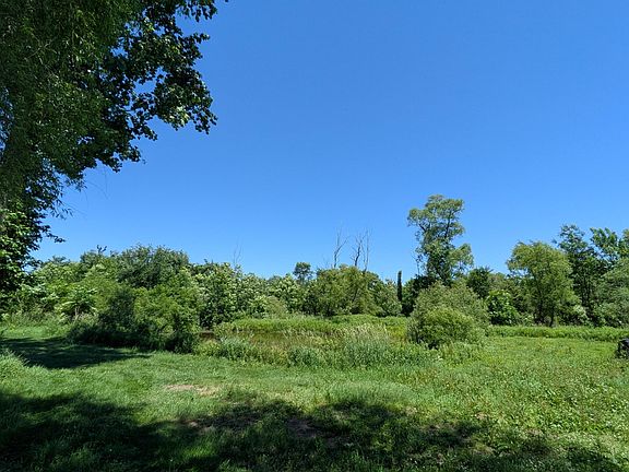 2nd image of 113 Avenue