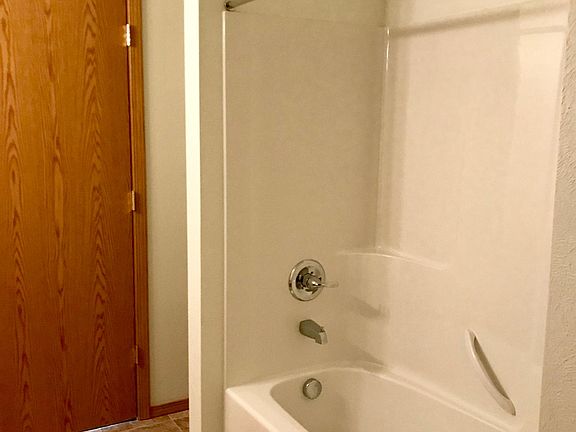 4th image of 4848 Audrey Ct APT 5