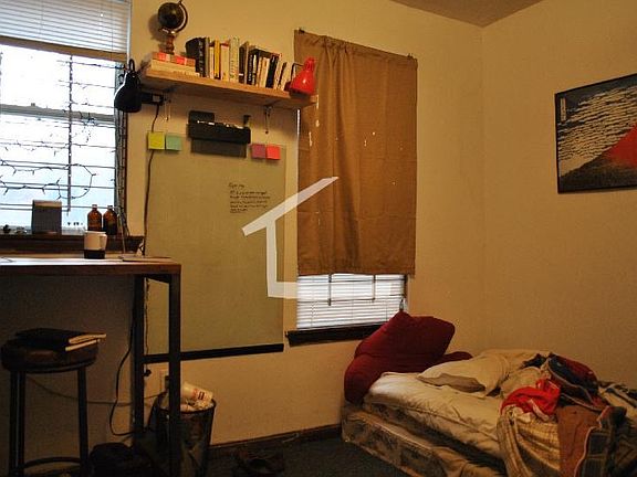 3rd image of 8 Parker Hill Ave APT 01