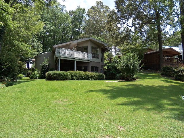 1st image of 322 Lakeshore Way