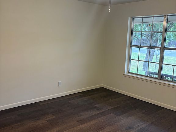 2nd image of 1601 S 7th St #B
