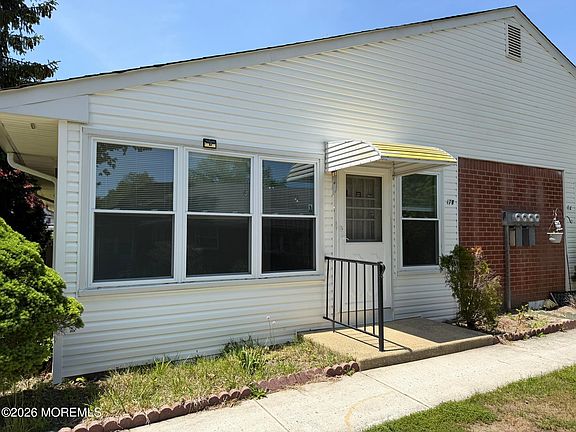 3rd image of 17B Snowberry Lane