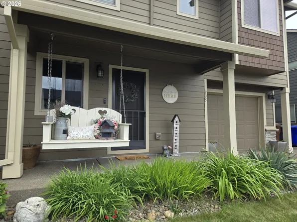 735 Garden Ct, Molalla, OR 97038