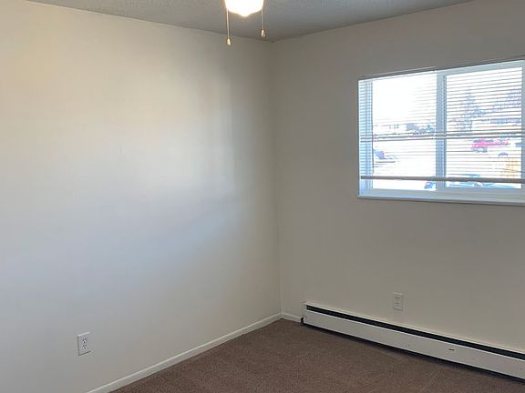 3rd image of 2905 Glen Dale Dr #7