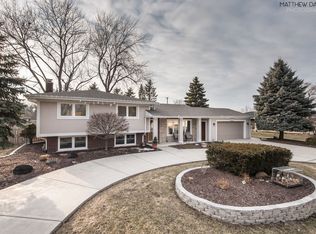 9010 S 84th Ct, Hickory Hills, IL 60457