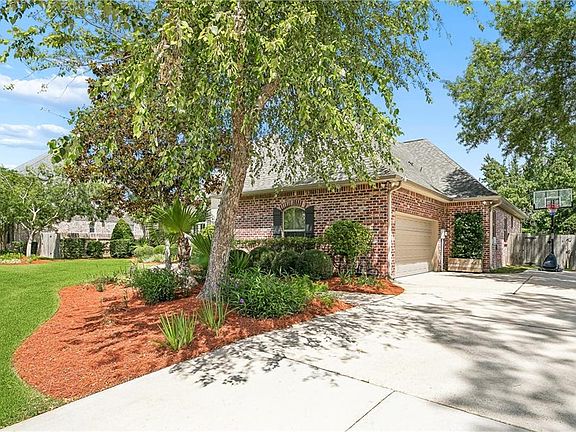 3rd image of 211 Delta Dr