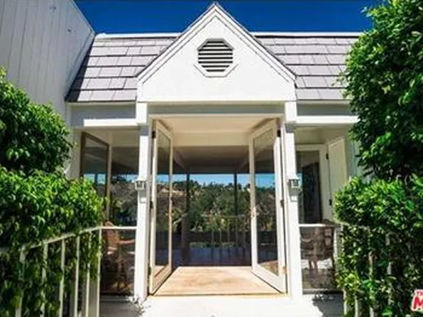 1110 Linda Flora Dr, Los Angeles, CA 90049