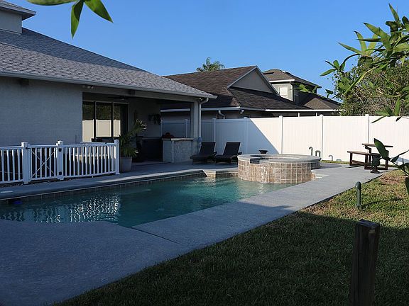 4th image of 16816 Taylow Way