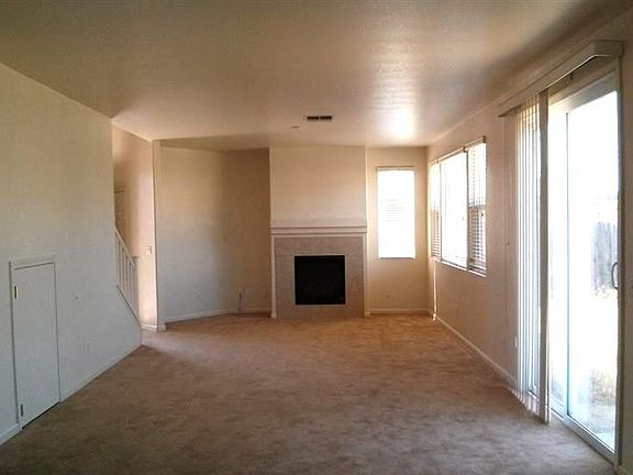 3rd image of 5917 Tangerine Ave