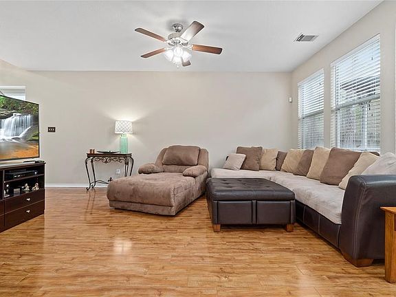 Light and Bright living area