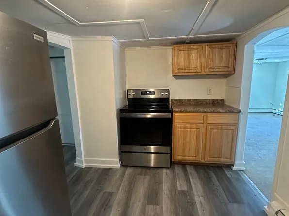 63 E Bow St APT 2, Franklin, NH 03235