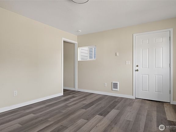 5th image of 102 N Martin Street