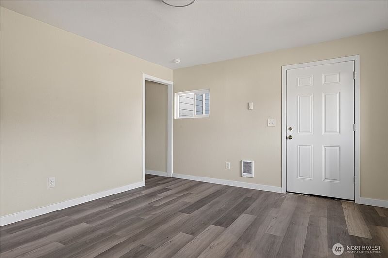 5th image of 102 N Martin Street