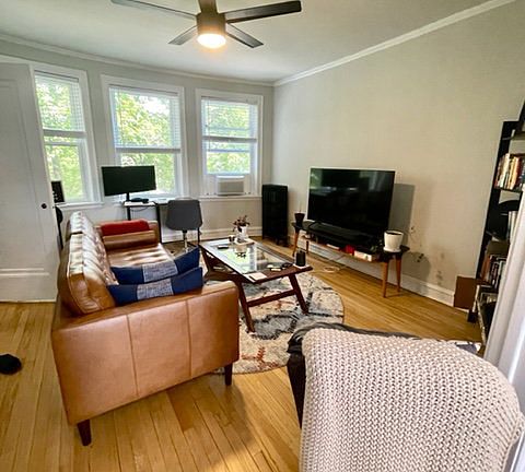 2nd image of 4858 N Hermitage Ave #1C