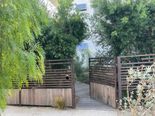 648 E Fairview Blvd #1, Inglewood, CA 90302