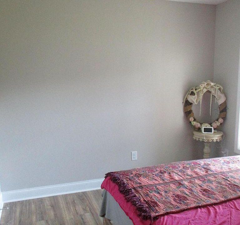 1st image of 403 McCall Dr