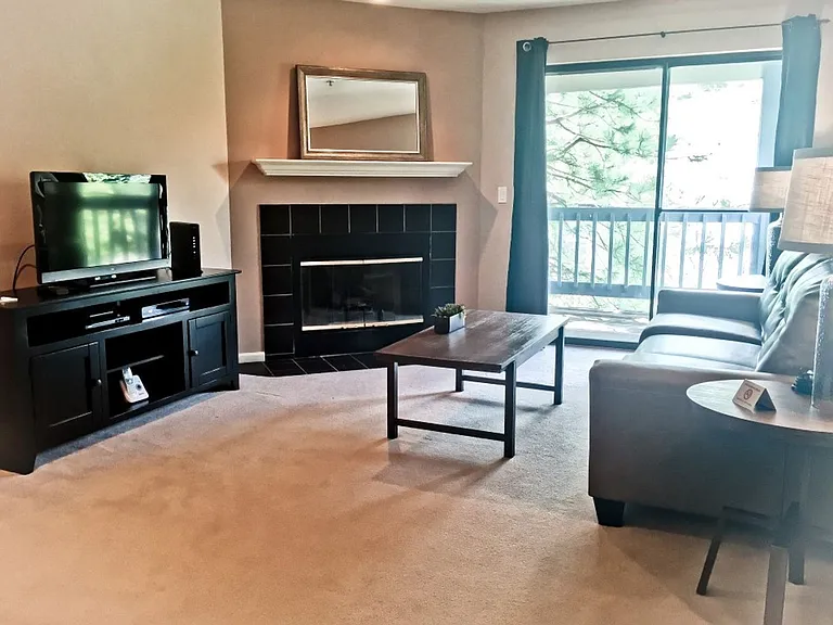 2727 Folsom St #310 — Photo 2