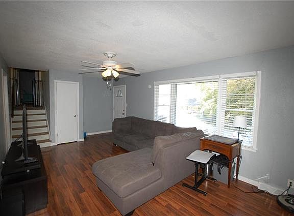 4th image of 2601 Yates St