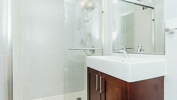 Rented by Nooklyn NYC LLC | media 28