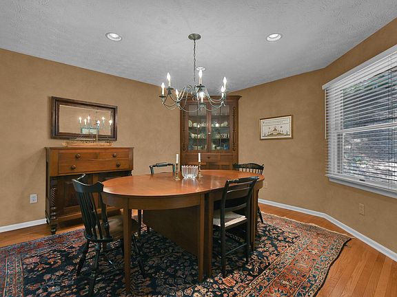 5th image of 71 Donald Ross Dr