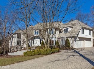 8204 Greystone Ct, Burr Ridge, IL 60527