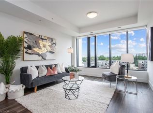 103 Roger St #609, Waterloo, ON N2J1A4