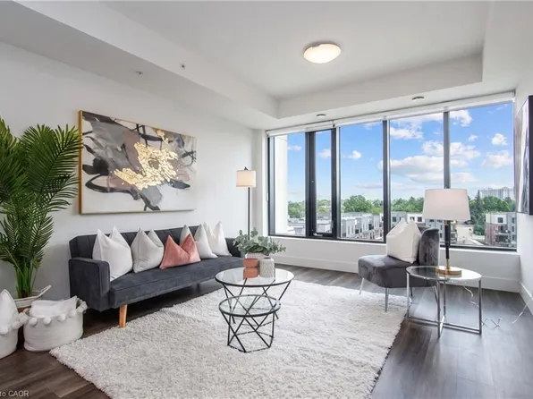 103 Roger St #609, Waterloo, ON N2J 1A4