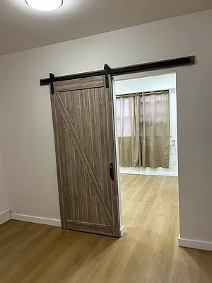 Rented by Greenland Group Realty | media 2