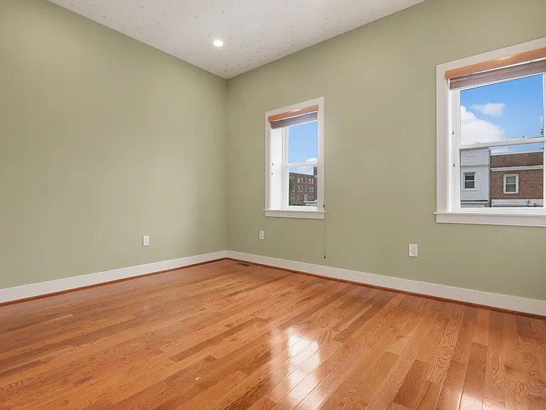 1778 Lyman Pl NE — Photo 20