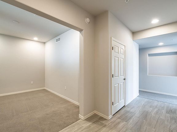 4th image of 17850 N 68th St #3169