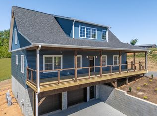 591 Edelweiss Trl, Hillsville, VA 24343