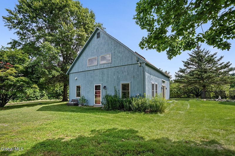 4th image of 601 Dunbar Road