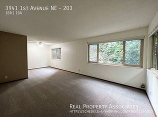 3941 1st Ave NE APT 203, Seattle, WA 98105