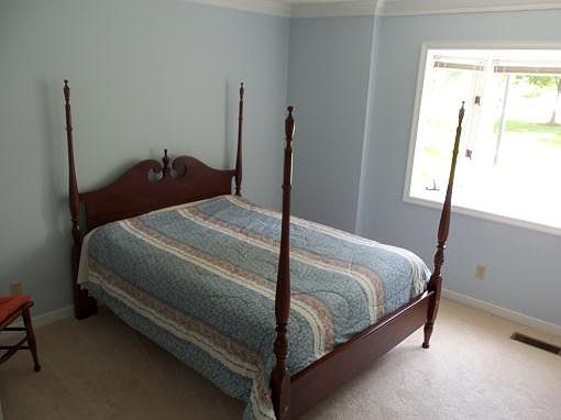 3rd image of 3128 Lake Village Dr