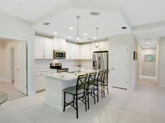 3rd image of 2343 Sheen Ln Unit 401