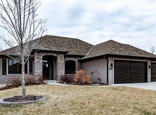4718 Valhalla Ct, Columbia, MO 65203
