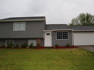 8561 Devonshire Rd, Columbus, IN 47201