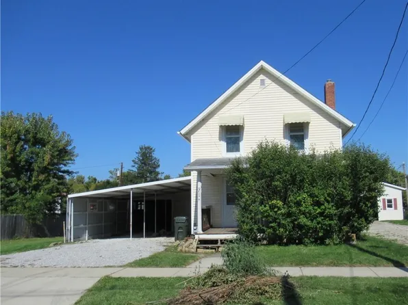 978 Chestnut St, Grafton, OH 44044