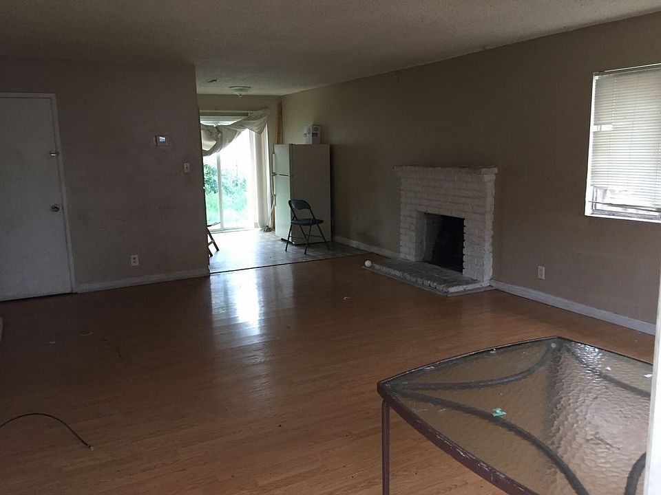 1st image of 707 Astor St
